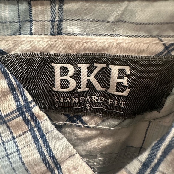 BKE Buckle Plaid Pearl Snap Short Sleeve Western Shirt Size Small Standard Fit - Picture 3 of 3
